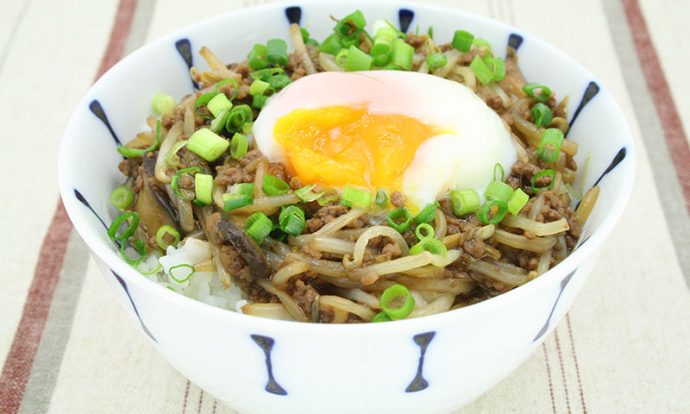 もやしとミンチの照り焼き丼