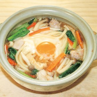 熱々！みそ煮込みうどん